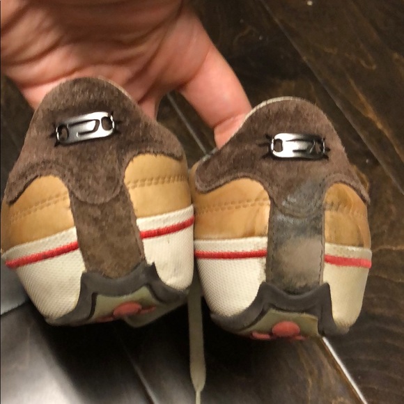 Shoes - Picture 3 of 8